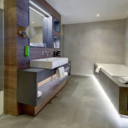 Kendler 4* ザールバッハ・ヒンターグレム