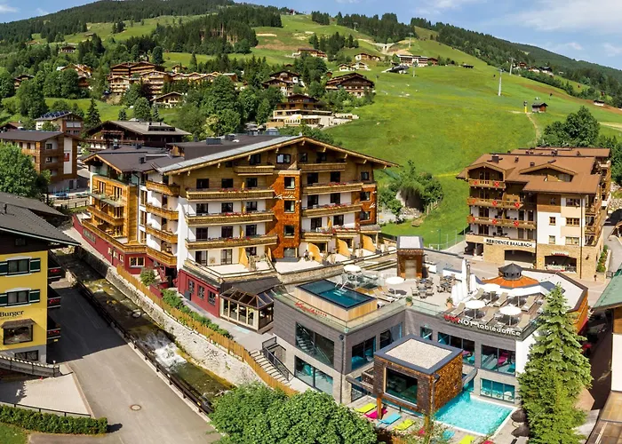 ホテル Kendler ザールバッハ・ヒンターグレム